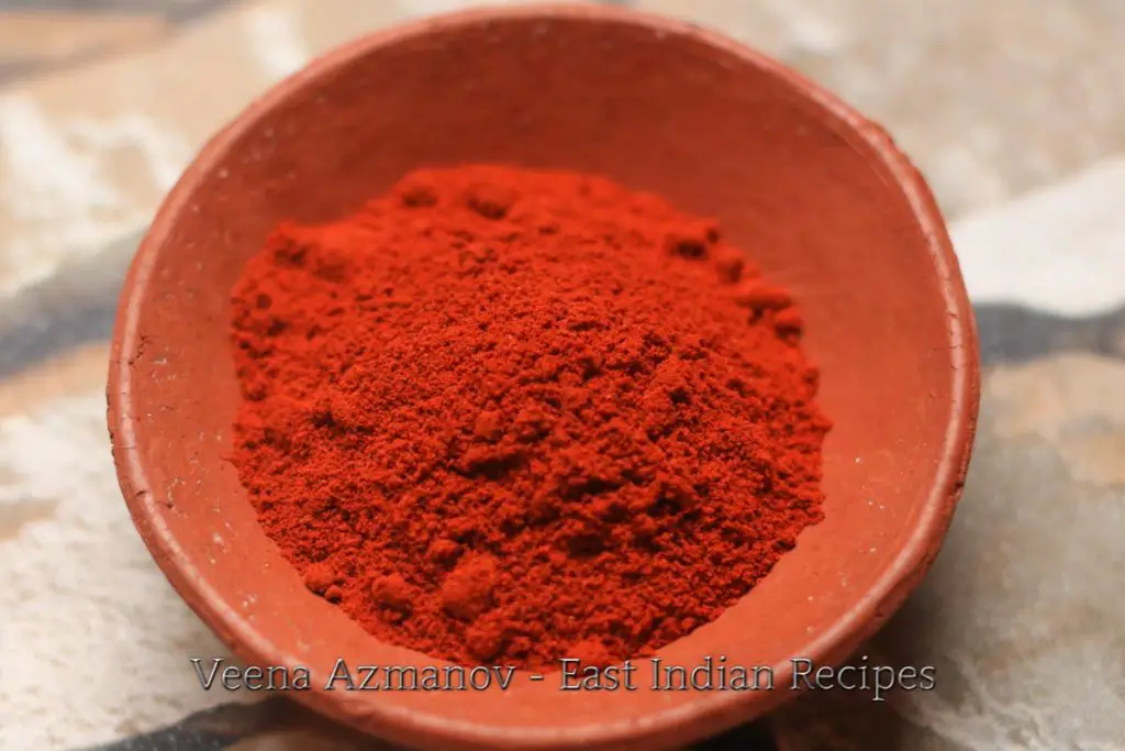 Botte Masala is the essence of east Indian cooking. It is the reason why east Indian gravy's have all the flavor and color.