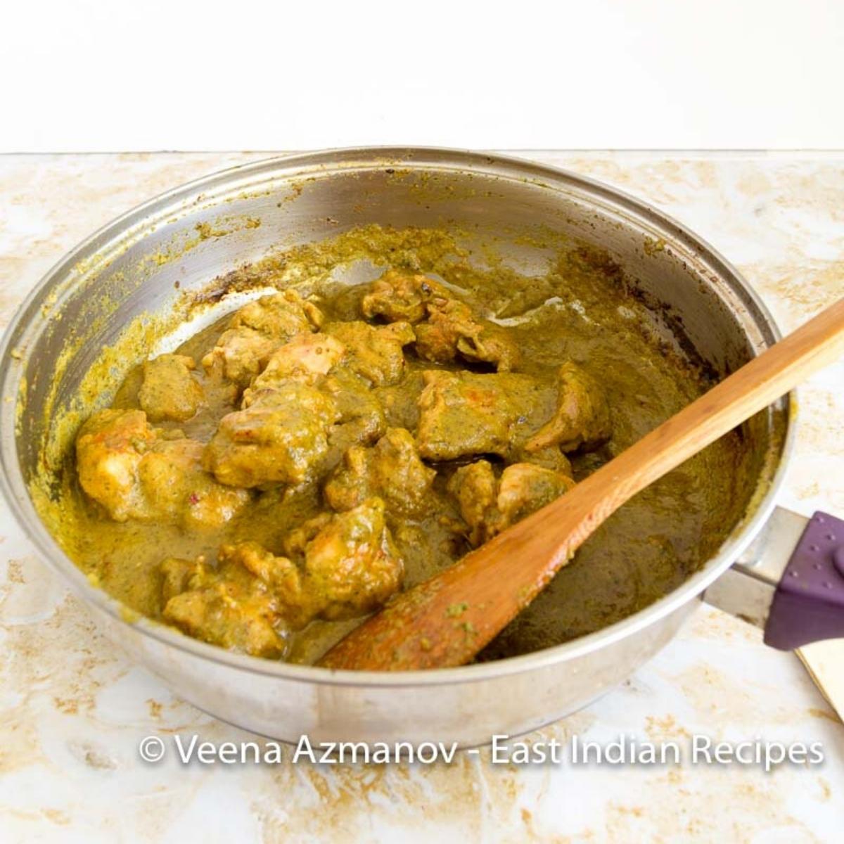 Easy Chicken Stir Fry Recipe - One Pan (15 Mins) - Veena Azmanov