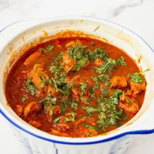 Vindaloo in a serving platter.