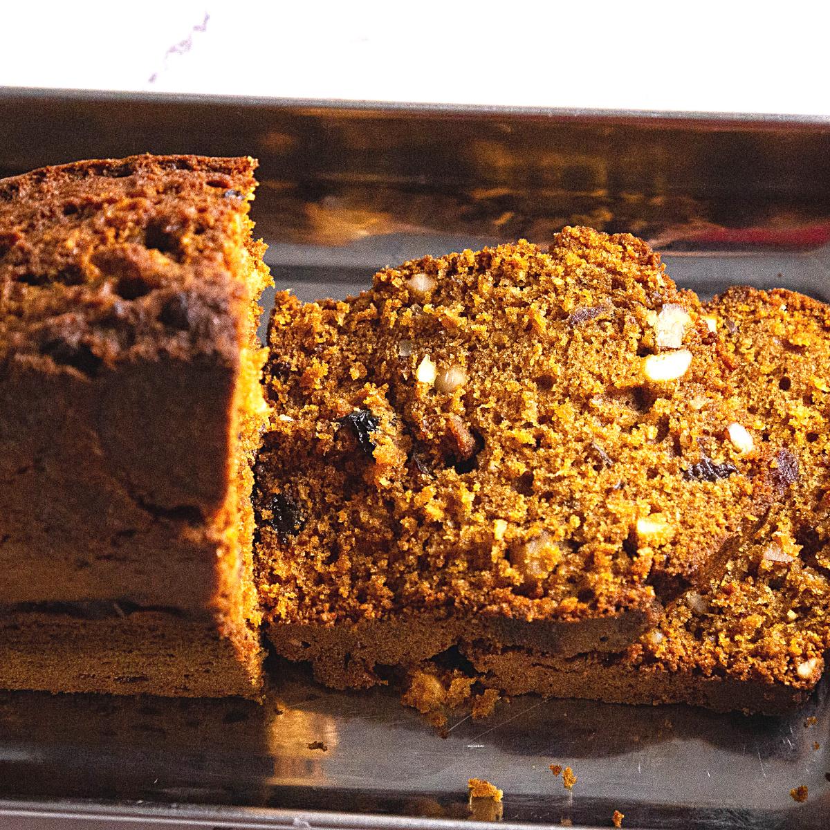 Cake slices on the tray. 